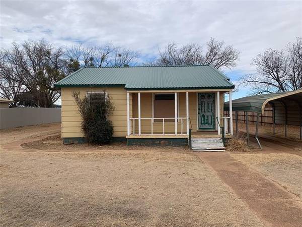 113 Ammons Street, Roby, TX 79543