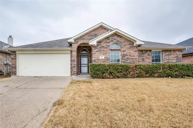 311 Camp Creek Drive, Arlington, TX 76002