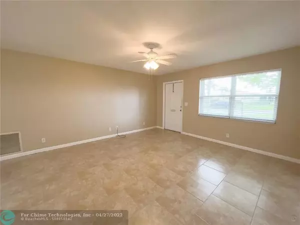 Boynton Beach, FL 33426,1902 SW Golf Ln