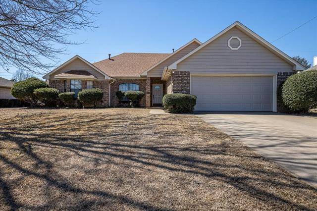 1600 Hyde Park Boulevard, Cleburne, TX 76033