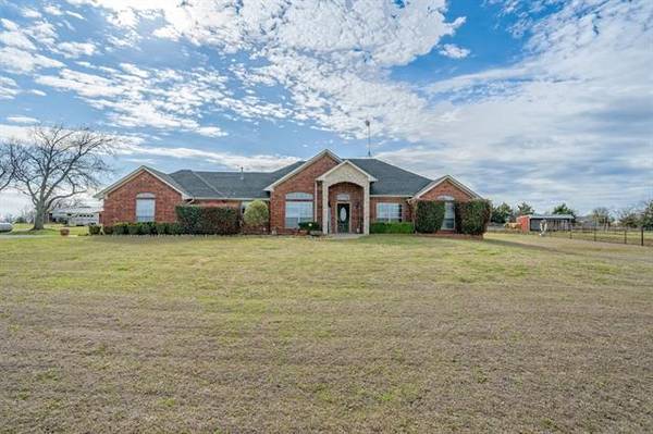 308 Southview Court, Krum, TX 76249