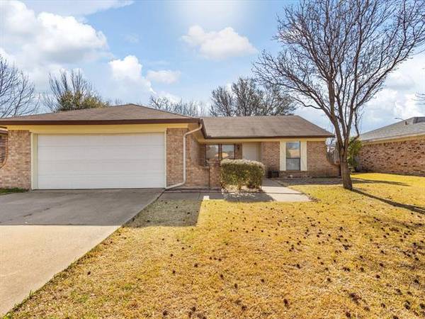 5317 Virburnum Court, Arlington, TX 76018