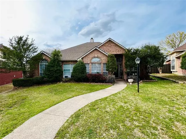 2403 Brookchase Drive, Mesquite, TX 75181