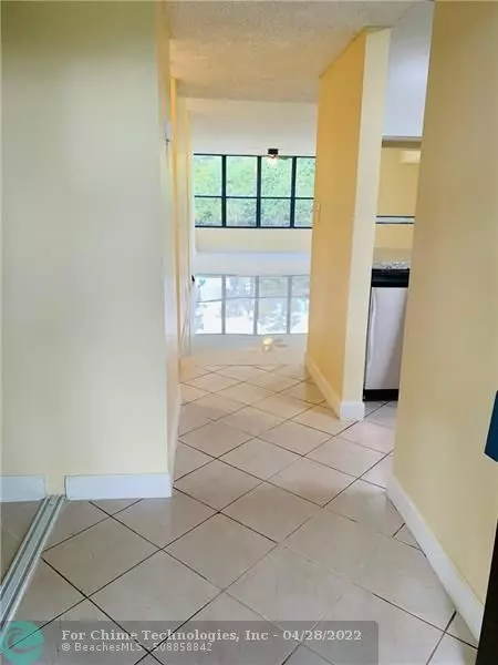 Coconut Creek, FL 33066,2659 Carambola Cir  #105