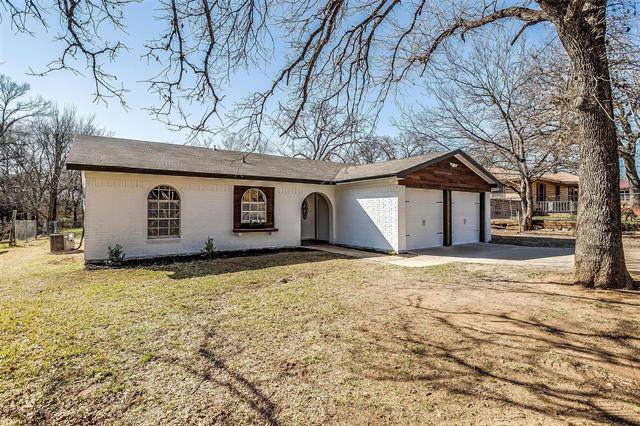 1112 Lakewood Circle, Alvarado, TX 76009