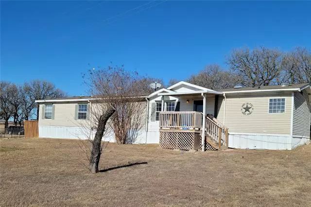 2901 Rolling Oaks Drive, Cleburne, TX 76031