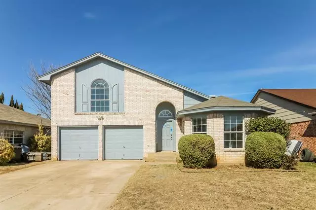 1720 Whispering Cove Trail, Fort Worth, TX 76134