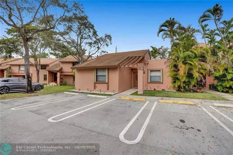 33 Chestnut Cir, Cooper City, FL 33026