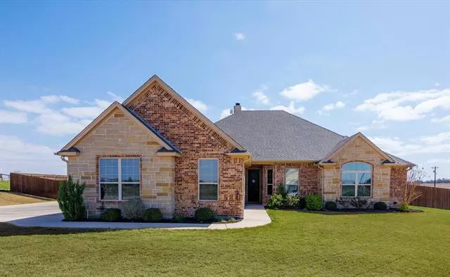 104 Stanford Lane, Springtown, TX 76082