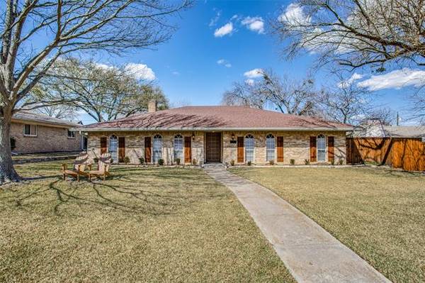 402 Ridgewood Drive, Richardson, TX 75080