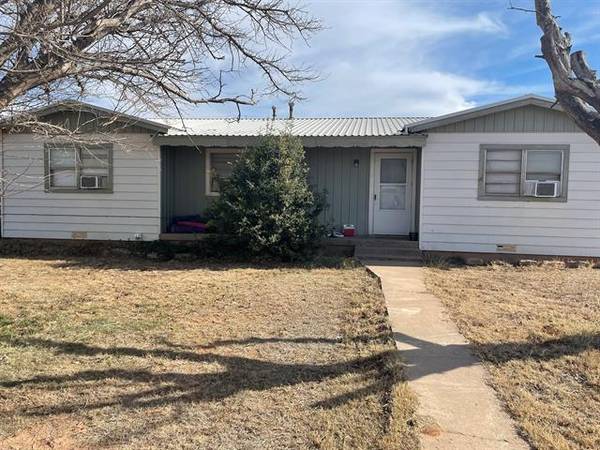 631 Avenue L, Anson, TX 79501