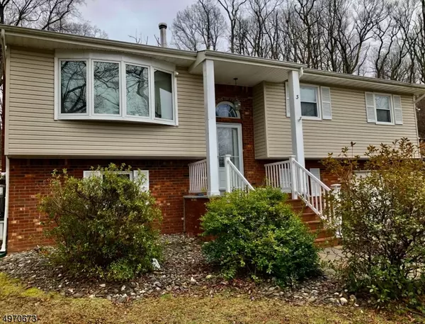 3 Callan Ct, Vernon Twp., NJ 07422