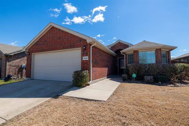 2025 Carriage Road, Heartland, TX 75126