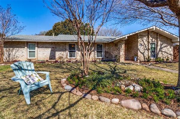 3807 Blue Trace Lane, Farmers Branch, TX 75244