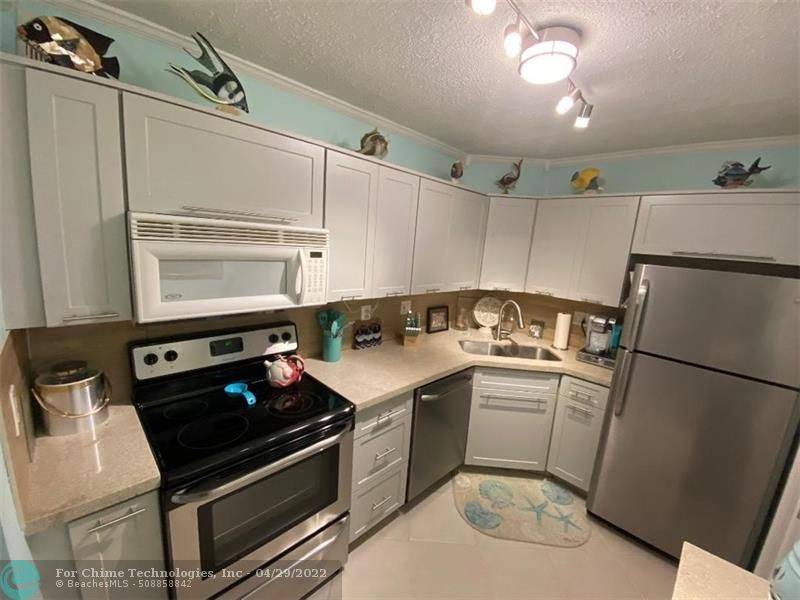 1930 NE 2nd Ave  #111L, Wilton Manors, FL 33305