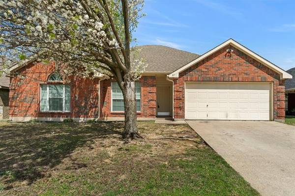 87 Hardwood Lane, Waxahachie, TX 75165