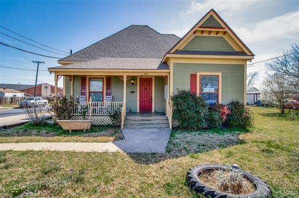 301 W Main Street W, Gunter, TX 75058