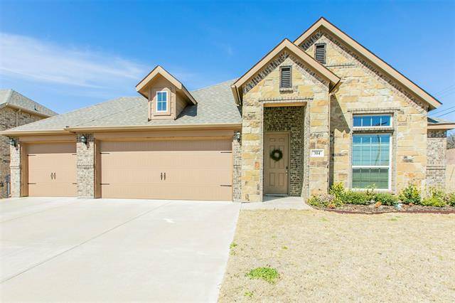 304 Oliver Court, Kennedale, TX 76060