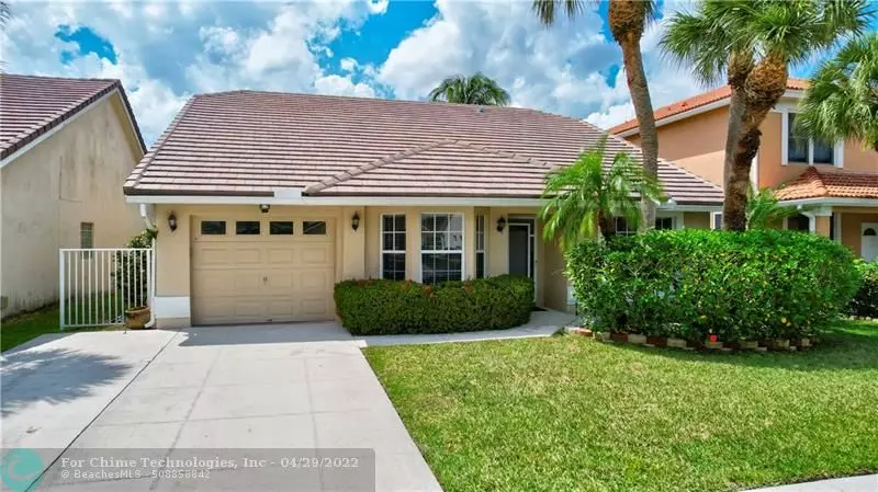 18237 Clear Brook Cir, Boca Raton, FL 33498