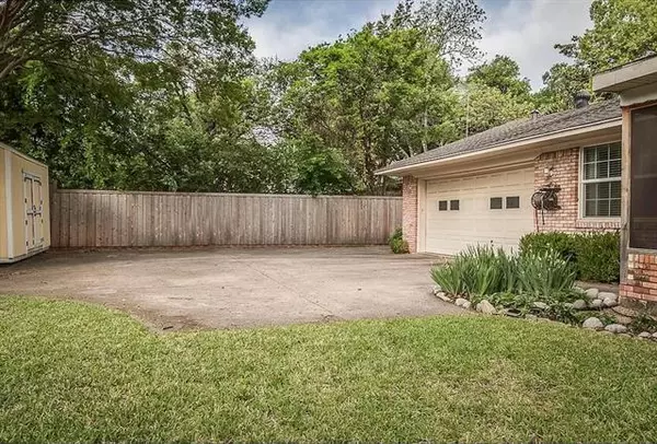 Dallas, TX 75214,7230 E Mockingbird Lane