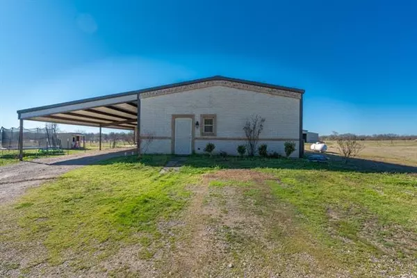 1695 County Road 4208, Campbell, TX 75422