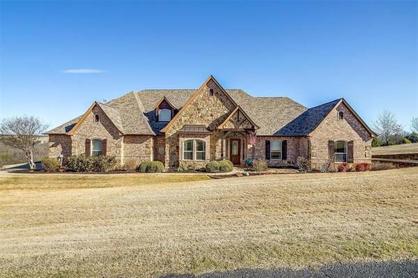 164 Tres Vistas Court, Cresson, TX 76035