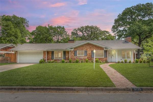 3129 Spanish Oak Drive, Fort Worth, TX 76109