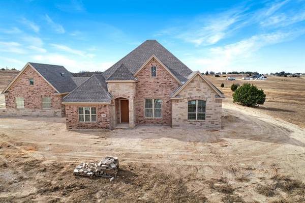 308 Aviara Court, Poolville, TX 76487