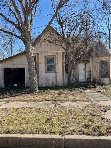 217 W 3rd Street, Coleman, TX 76834