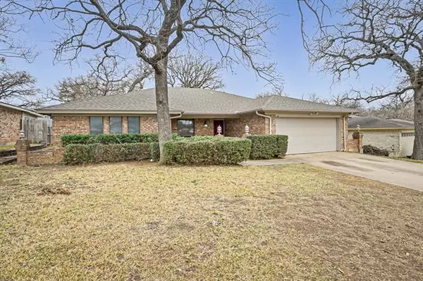 Arlington, TX 76017,3905 Woodbury Court