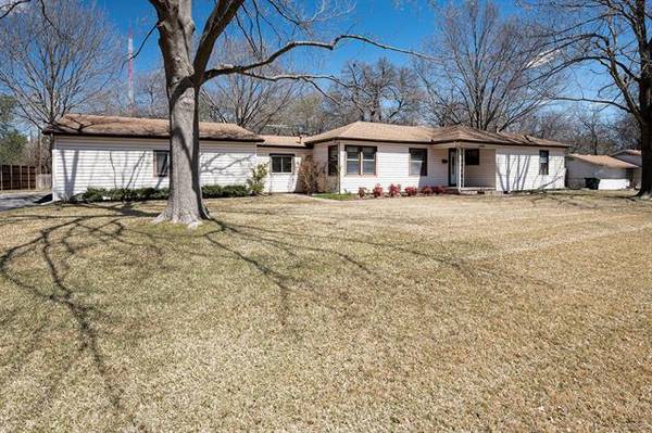 1239 Saturn Springs Drive, Garland, TX 75041