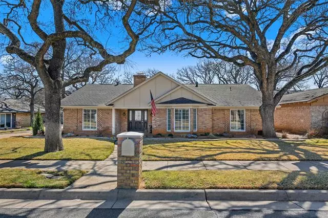 3615 Lake Pontchartrain Drive, Arlington, TX 76016