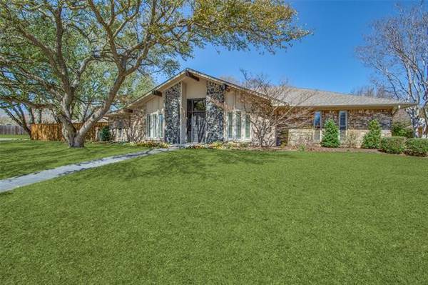 6809 Roundrock Road, Dallas, TX 75248