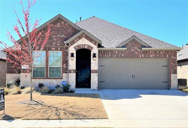 10708 Klondike Lane, Aubrey, TX 76227