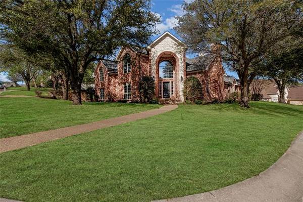 800 N Shore Drive, Highland Village, TX 75077