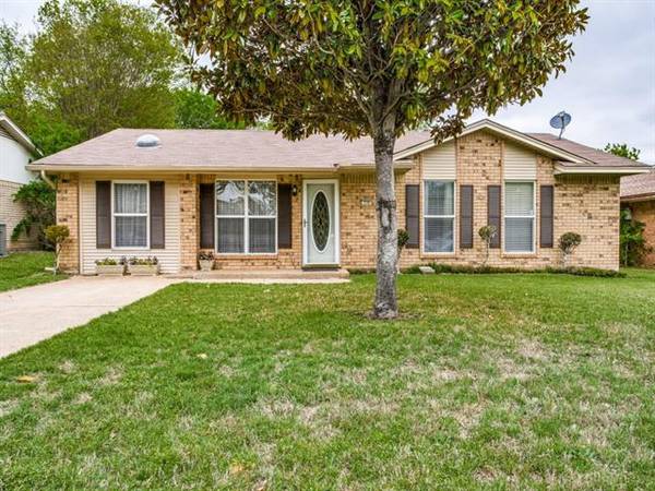 339 Linkhaven Drive, Duncanville, TX 75137