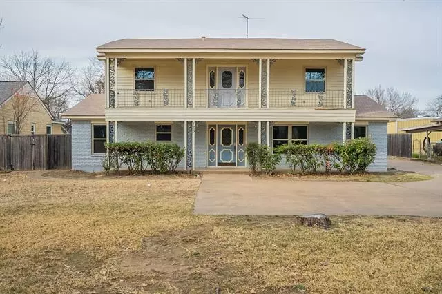 125 W Rochelle Road, Irving, TX 75062