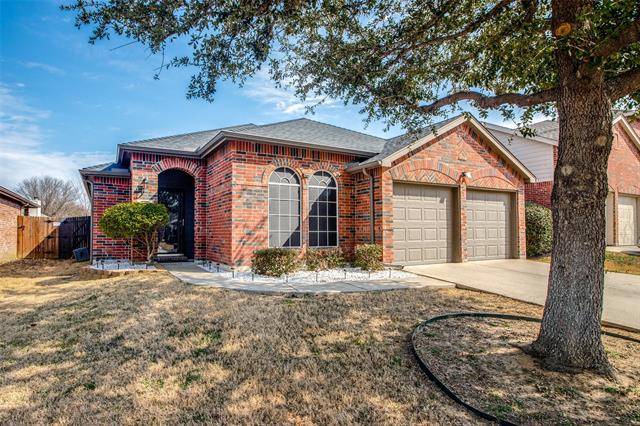 925 Swift Drive, Aubrey, TX 76227