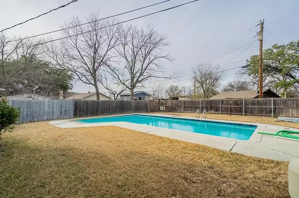 Irving, TX 75062,125 W Rochelle Road