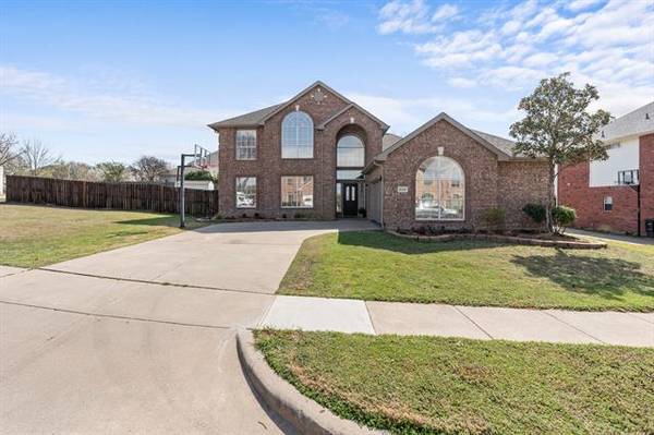 8136 Slide Rock Road, Fort Worth, TX 76137