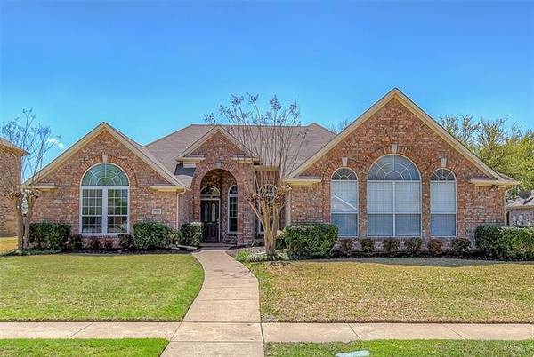 1910 Walnut Hill Drive, Rowlett, TX 75088