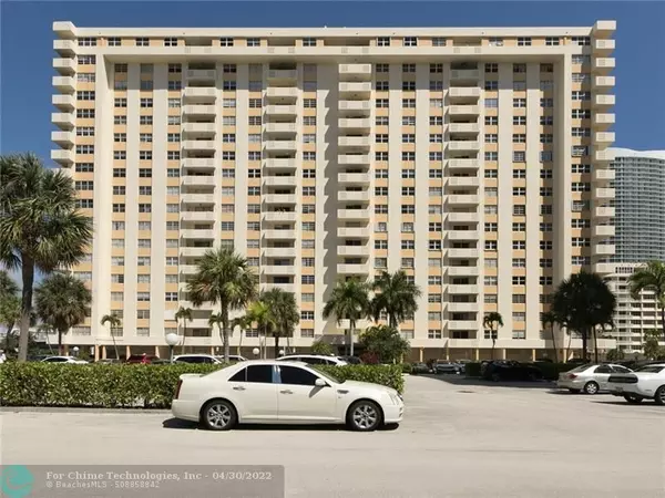 Hallandale Beach, FL 33009,1833 S Ocean Dr  #208