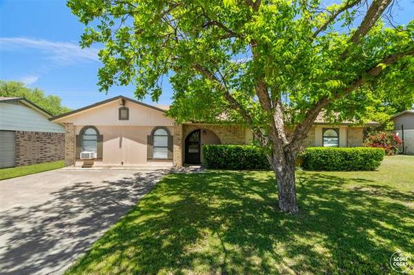 3609 Arrowhead Drive, Brownwood, TX 76801