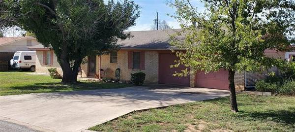 1715 Brooks Avenue, Brownwood, TX 76801