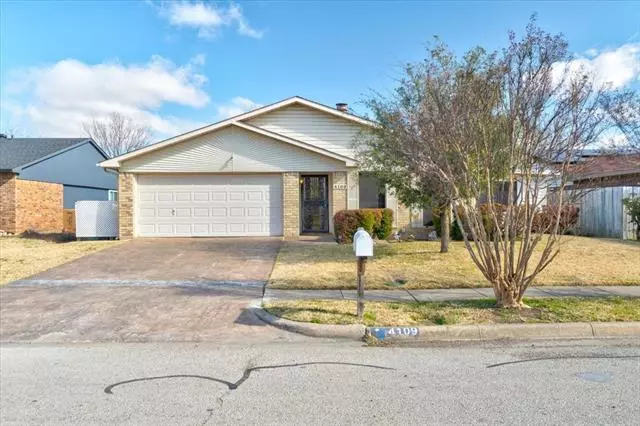 4109 Manzinita Street, Fort Worth, TX 76137