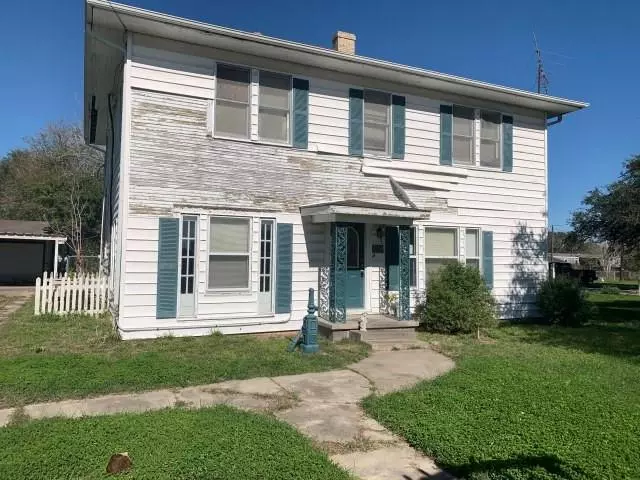 213 Locke Street, Woodsboro, TX 78393