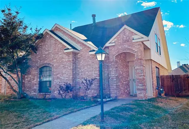 1706 Circle Creek Drive, Lewisville, TX 75067