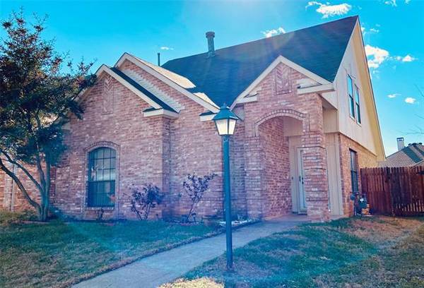 1706 Circle Creek Drive, Lewisville, TX 75067