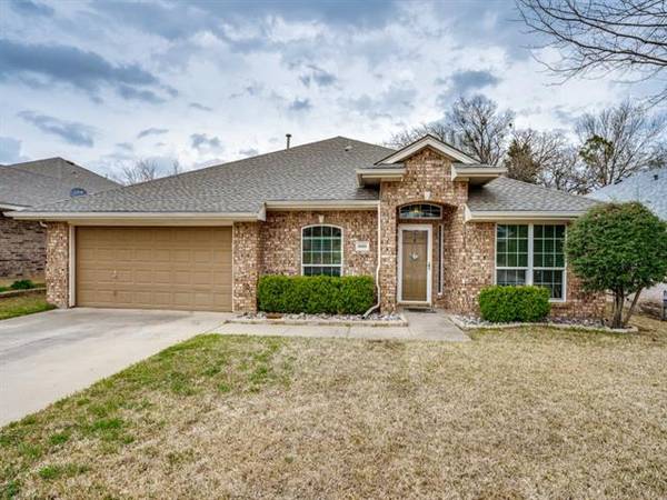 6005 Copperfield Drive, Arlington, TX 76001