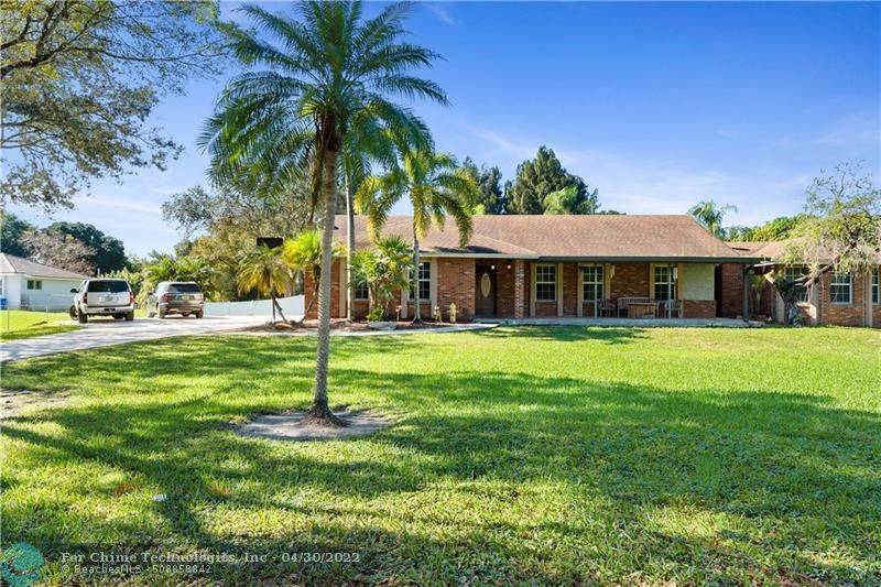 Southwest Ranches, FL 33331,5621 SW 163rd Ave